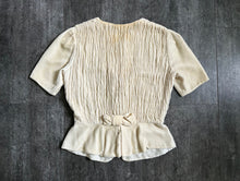 Load image into Gallery viewer, 1930s 1940s silk velvet top . cream velvet blouse . size s to s/m
