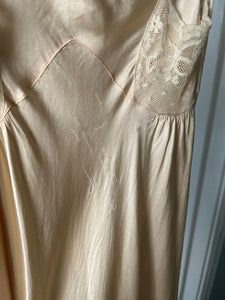 Vintage 1930s 1940s nightgown . rayon silk satin dress . size small to medium