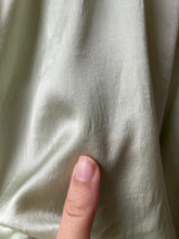 Load image into Gallery viewer, 1930s silk satin and lace top . vintage blouse . size xs to small