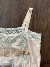 Load image into Gallery viewer, 1920s silk and lace camisole . size xs to small