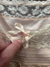 Load image into Gallery viewer, 1920s silk and lace camisole . size xs to small