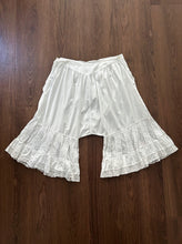 Load image into Gallery viewer, Antique bloomers with ruffled lace . size large