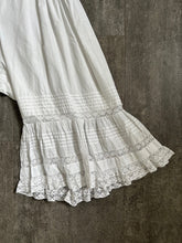 Load image into Gallery viewer, Antique ruffled bloomers with lace . size xs