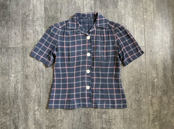 1940s plaid top . 40s cotton shirt . size s to s/m