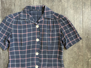 1940s plaid top . 40s cotton shirt . size s to s/m