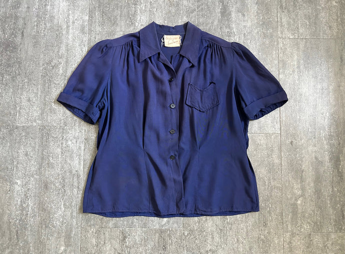1940s sportswear top . vintage 40s navy shirt . size l/xl to xl