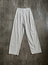 Load image into Gallery viewer, 1940s 1950s seersucker pants . vintage pants . 26&quot; waist