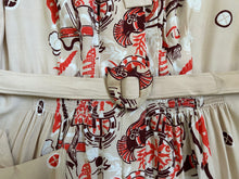 Load image into Gallery viewer, 1940s novelty print dress . chariot print dress . size m to m/l