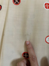 Load image into Gallery viewer, 1940s novelty print dress . chariot print dress . size m to m/l