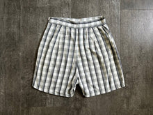 Load image into Gallery viewer, 1950s shorts . vintage 50s print shorts . size s/m to m