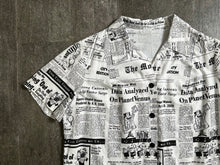 Load image into Gallery viewer, 1960s novelty newsprint top . vintage 60s shirt . size l