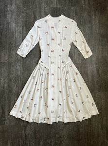 1940s fox print dress . vintage 40s novelty print dress . size xs to xs/s