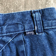 Load image into Gallery viewer, 1970s embroidered Levis . 70s denim pants . 24-25 waist