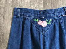 Load image into Gallery viewer, 1970s embroidered Levis . 70s denim pants . 24-25 waist