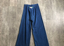 Load image into Gallery viewer, 1970s embroidered Levis . 70s denim pants . 24-25 waist