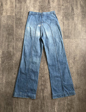 Load image into Gallery viewer, 1970s saddleback jeans . vintage denim . 27 waist