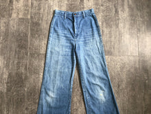 Load image into Gallery viewer, 1970s saddleback jeans . vintage denim . 27 waist