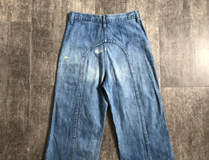 1970s saddleback jeans . vintage denim . 27 waist