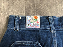 Load image into Gallery viewer, Vintage 1970s Levis . embroidered denim . 24-25 waist