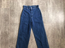 Load image into Gallery viewer, Vintage 1970s Levis . embroidered denim . 24-25 waist