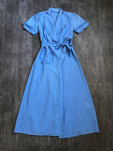 Load image into Gallery viewer, 1940s dressing gown . vintage 40s wrap dress . size xs to s