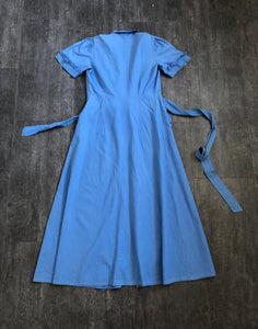 1940s dressing gown . vintage 40s wrap dress . size xs to s