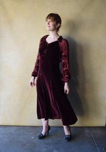 1930s devoré velvet dress . vintage 30s dress . size s to m