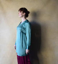 Load image into Gallery viewer, 1920s silk satin tunic . vintage 20s green top . size xs to s