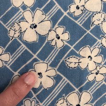 Load image into Gallery viewer, 1930s wrap dress . vintage 30s house dress . size xs to s