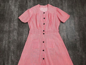 Vintage 1940s dress . striped 40s dress . size xl to xxl