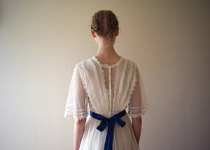 Antique net dress . vintage 1900s ivory dress . size xxs to xs