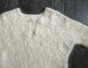 1940s 1950s ivory angora sweater . vintage knitwear . size l to xl