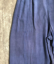 Load image into Gallery viewer, 1940s rayon trousers . vintage 30s 40s pants . size medium