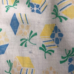 1930s feedsack pants . vintage novelty print pants . size medium