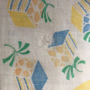 1930s feedsack pants . vintage novelty print pants . size medium
