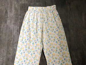 1930s feedsack pants . vintage novelty print pants . size medium