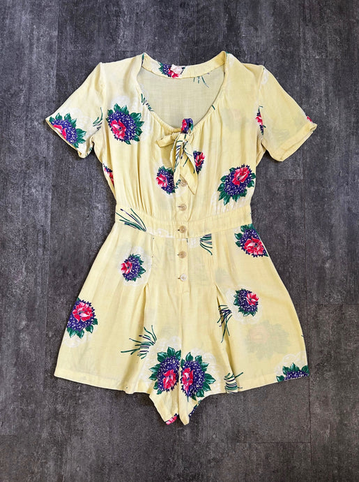 1940s playsuit . vintage 40s floral romper . size small to s/m