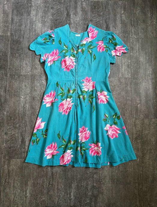 1940s rose print dress . vintage 40s seersucker dress . size xl