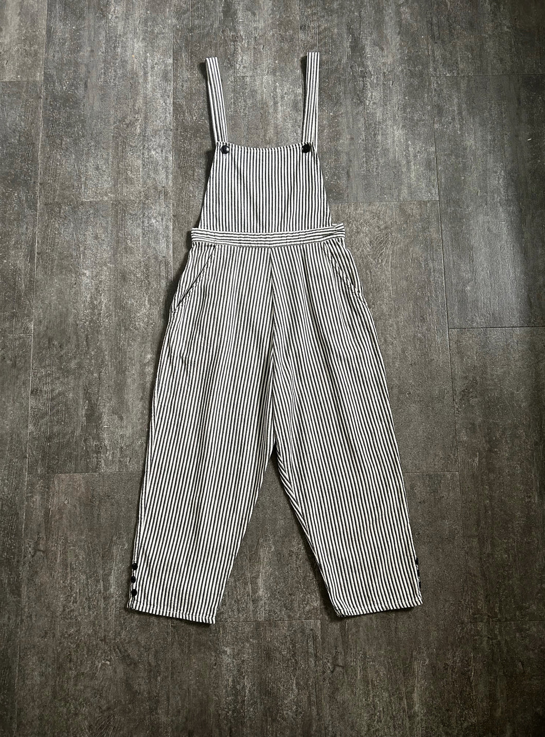 1940s 1950s overalls . striped cotton sportswear overalls . size s