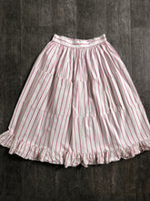 Load image into Gallery viewer, 1940s playsuit . vintage 40s 3-piece playsuit . size xs to xs/s