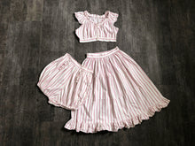 Load image into Gallery viewer, 1940s playsuit . vintage 40s 3-piece playsuit . size xs to xs/s