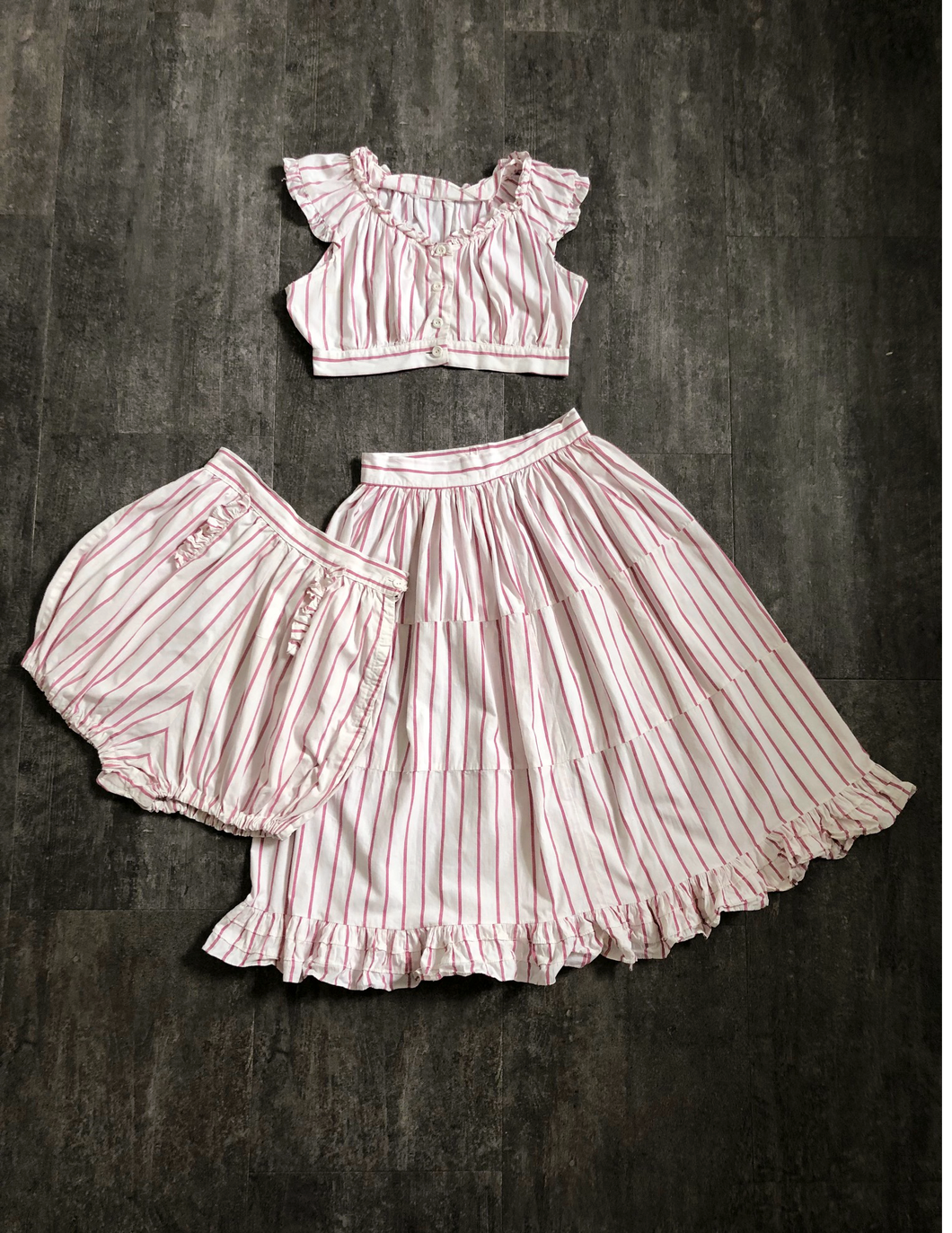 1940s playsuit . vintage 40s 3-piece playsuit . size xs to xs/s