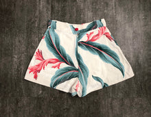 Load image into Gallery viewer, Reproduction shorts . 1940s style shorts . size s/m