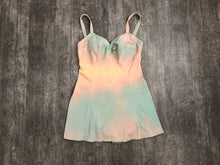Load image into Gallery viewer, 1940s swimsuit . vintage 40s swimwear . size m to l