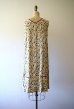 Load image into Gallery viewer, 1920s rainbow print dress . vintage 20s dress