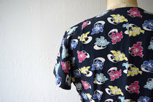 Load image into Gallery viewer, 1940s novelty print dress . vintage 40s rayon dress