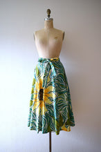 Load image into Gallery viewer, 1950s skirt . vintage 50s sunflower skirt