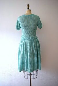 1940s knit dress . vintage green knit dress