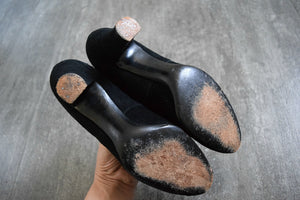 1930s 1940s shoes . black suede lace up heels