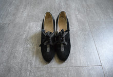 Load image into Gallery viewer, 1930s 1940s shoes . black suede lace up heels